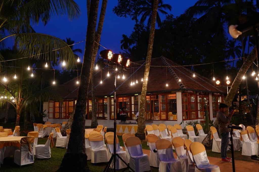 Kallanchery Retreat Kochi Kültér fotó